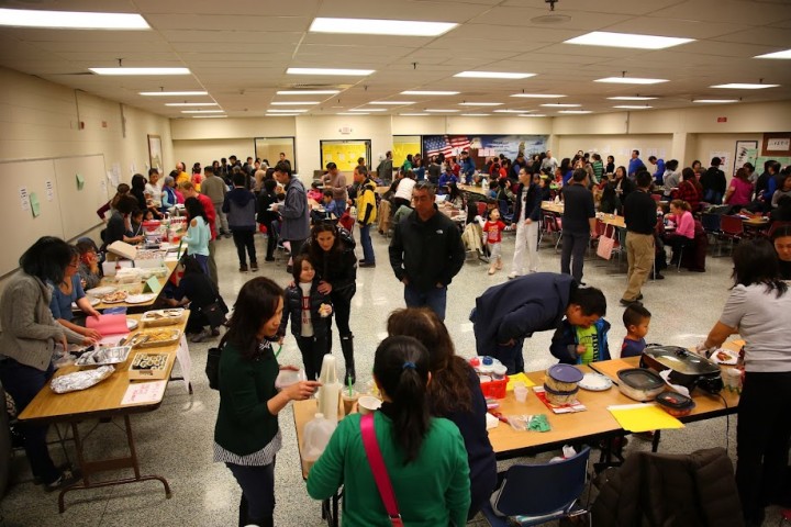 Murray Hill Chinese Language School hosted Taiwanese Food Exhibition Event to promote all kinds of classic Taiwanese street food and traditional cuisine. <br>梅山中文學校辦理臺灣美食展活動，讓大家認識各種臺灣的經典小吃及料理。