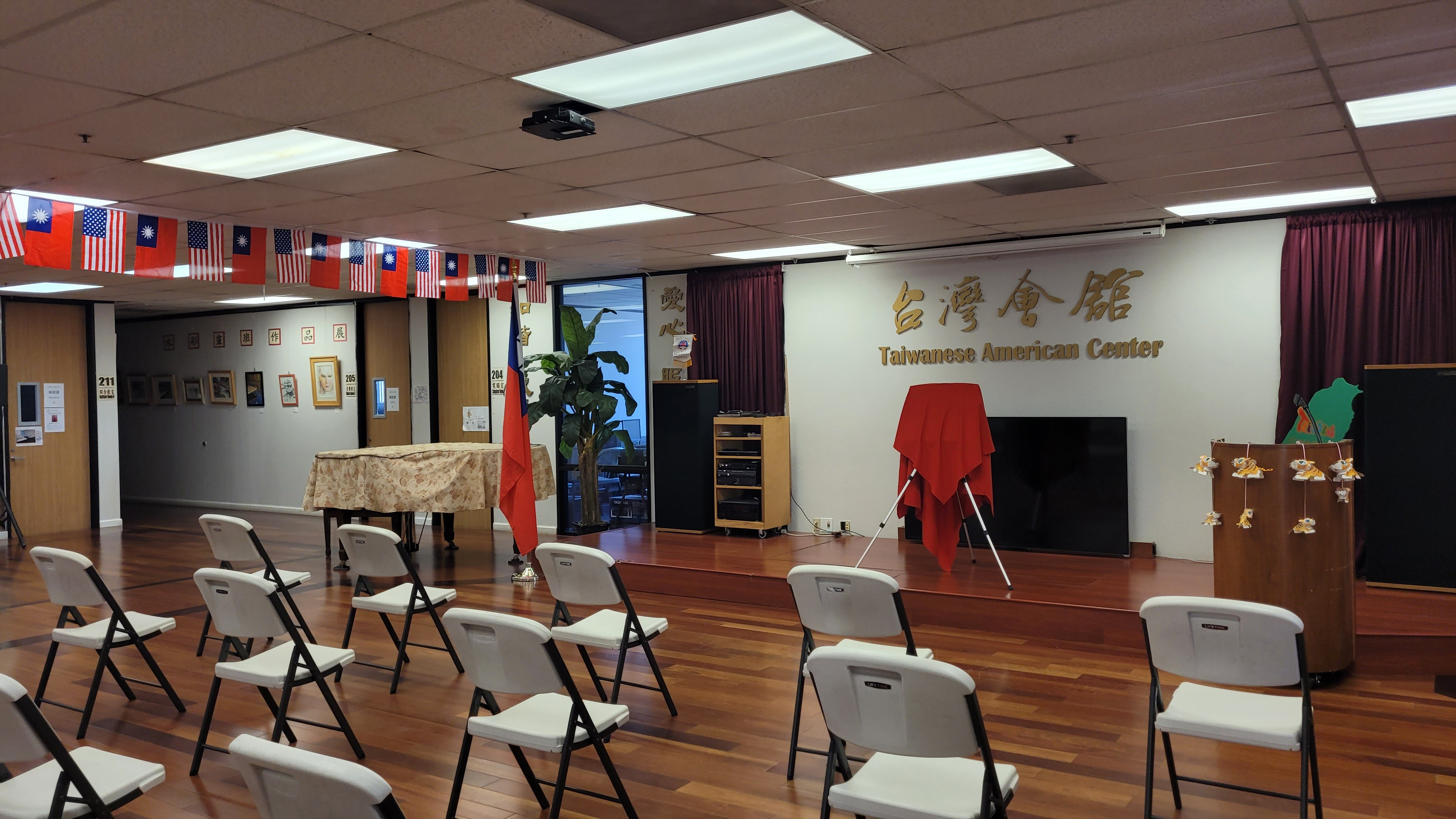 Classroom environment of the Taiwan Center for Mandarin Learning - Taiwanese American Center of Northern California. 教室環境