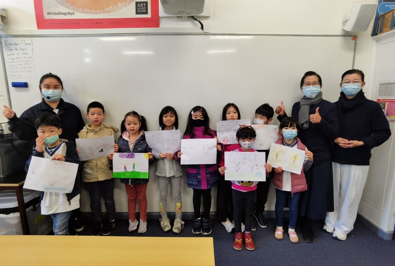 校長與師生合照1