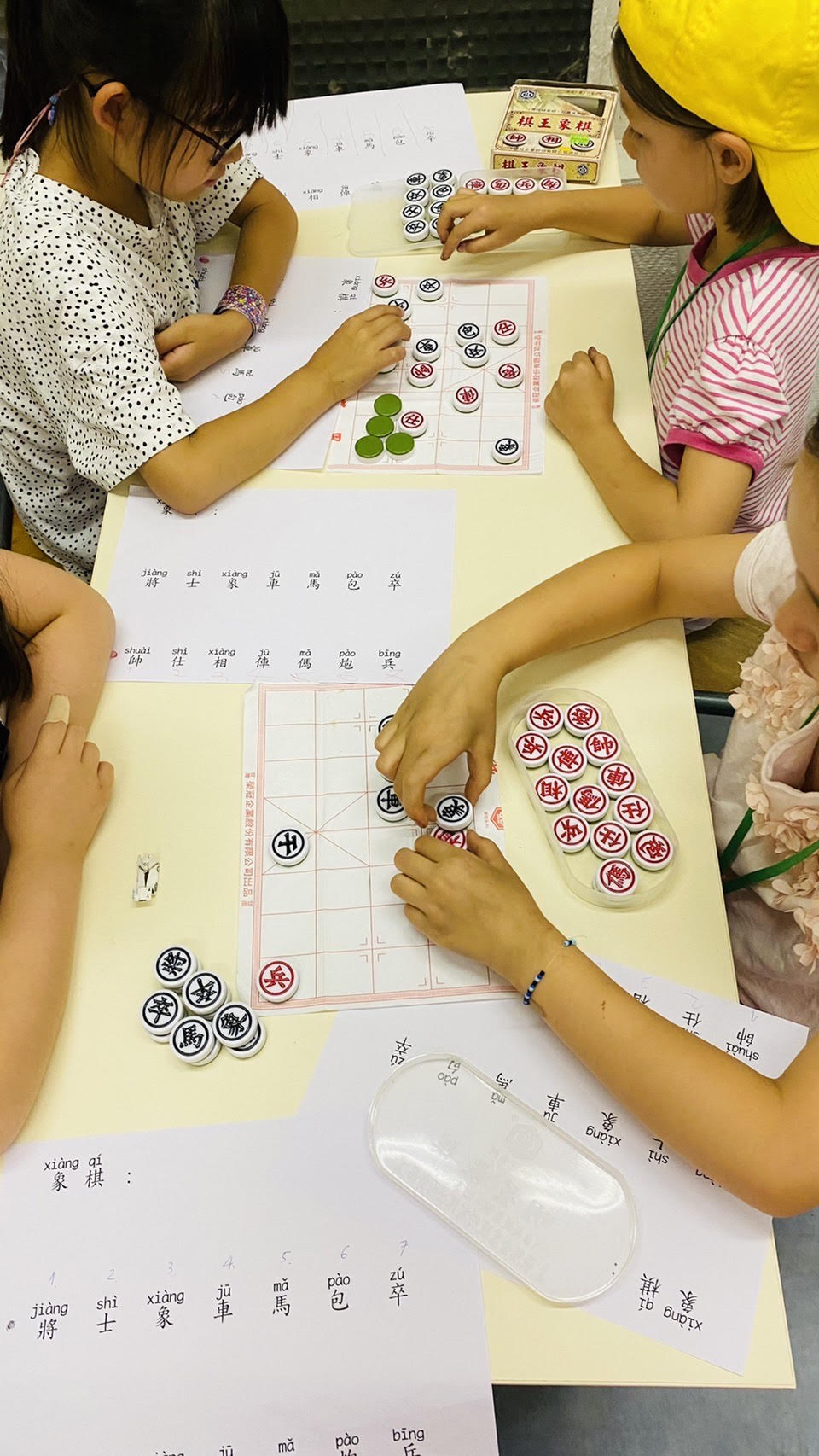 學員們學下象棋