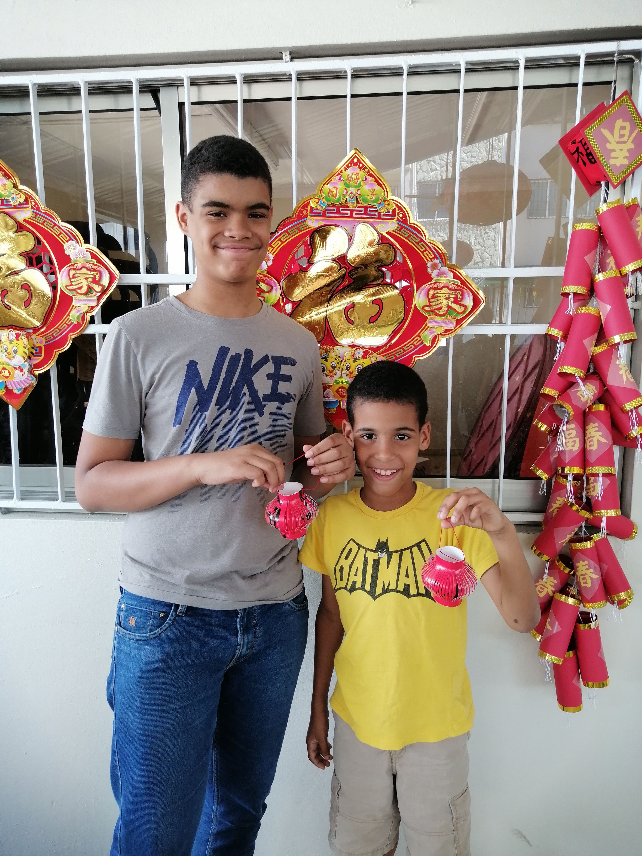 環保材料做的燈籠為活動畫下圓滿句點。