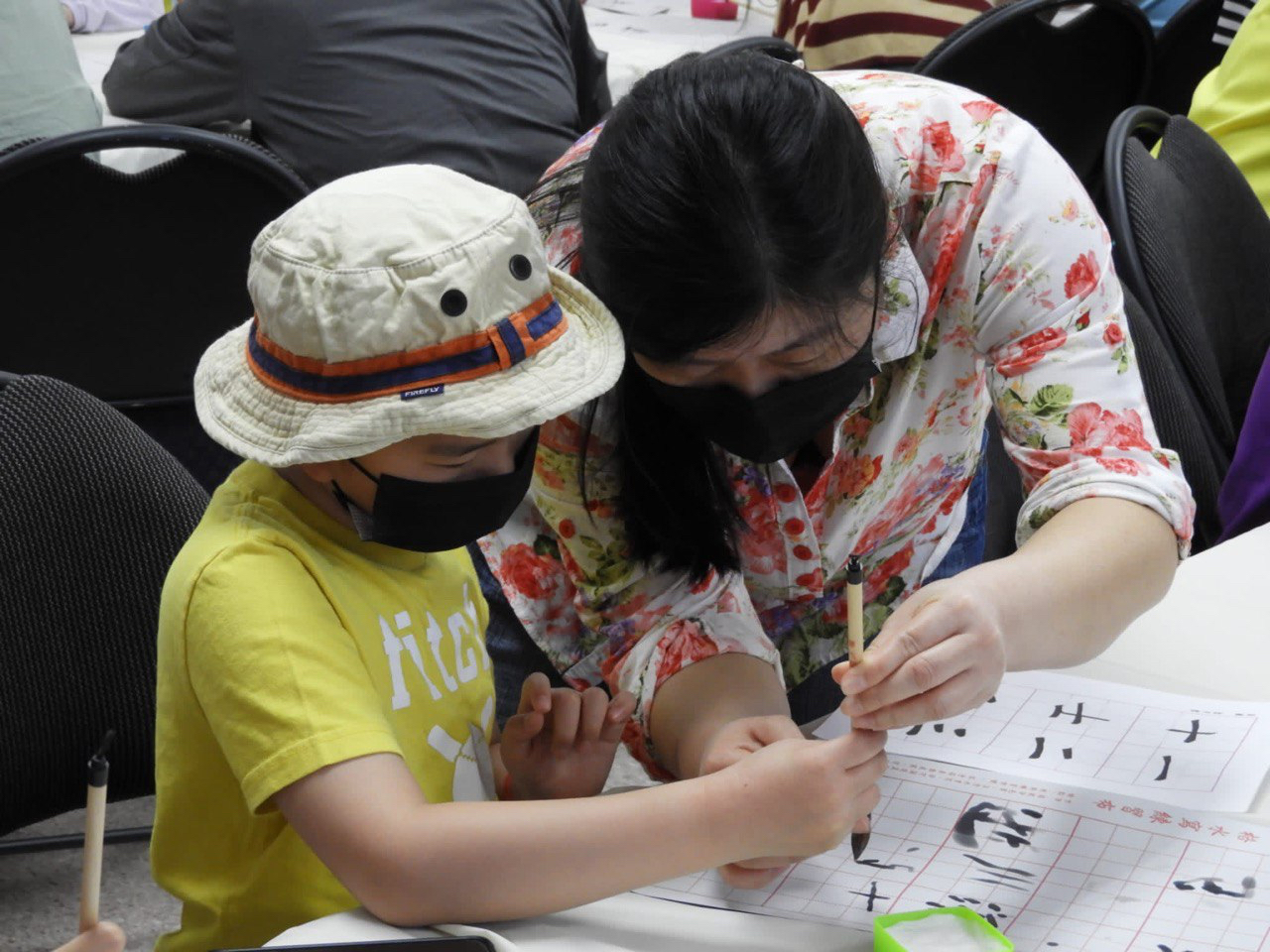 參賽者專心練習