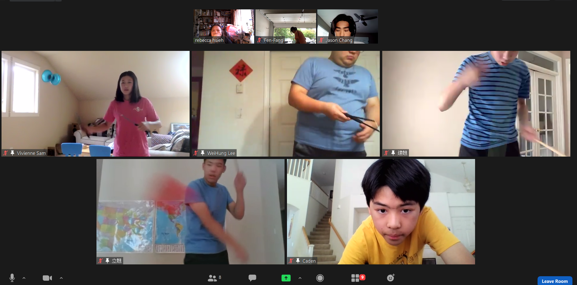 扯鈴進階班_學員練習新招式。