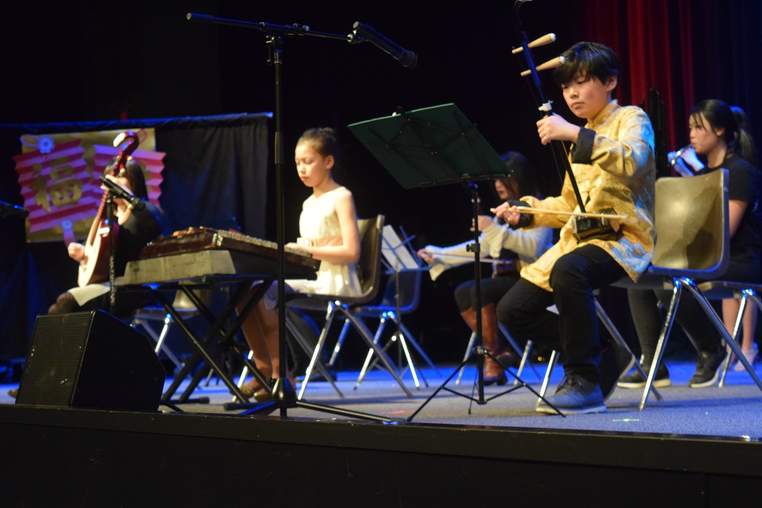 課後活動國樂班表演  美妙悠揚