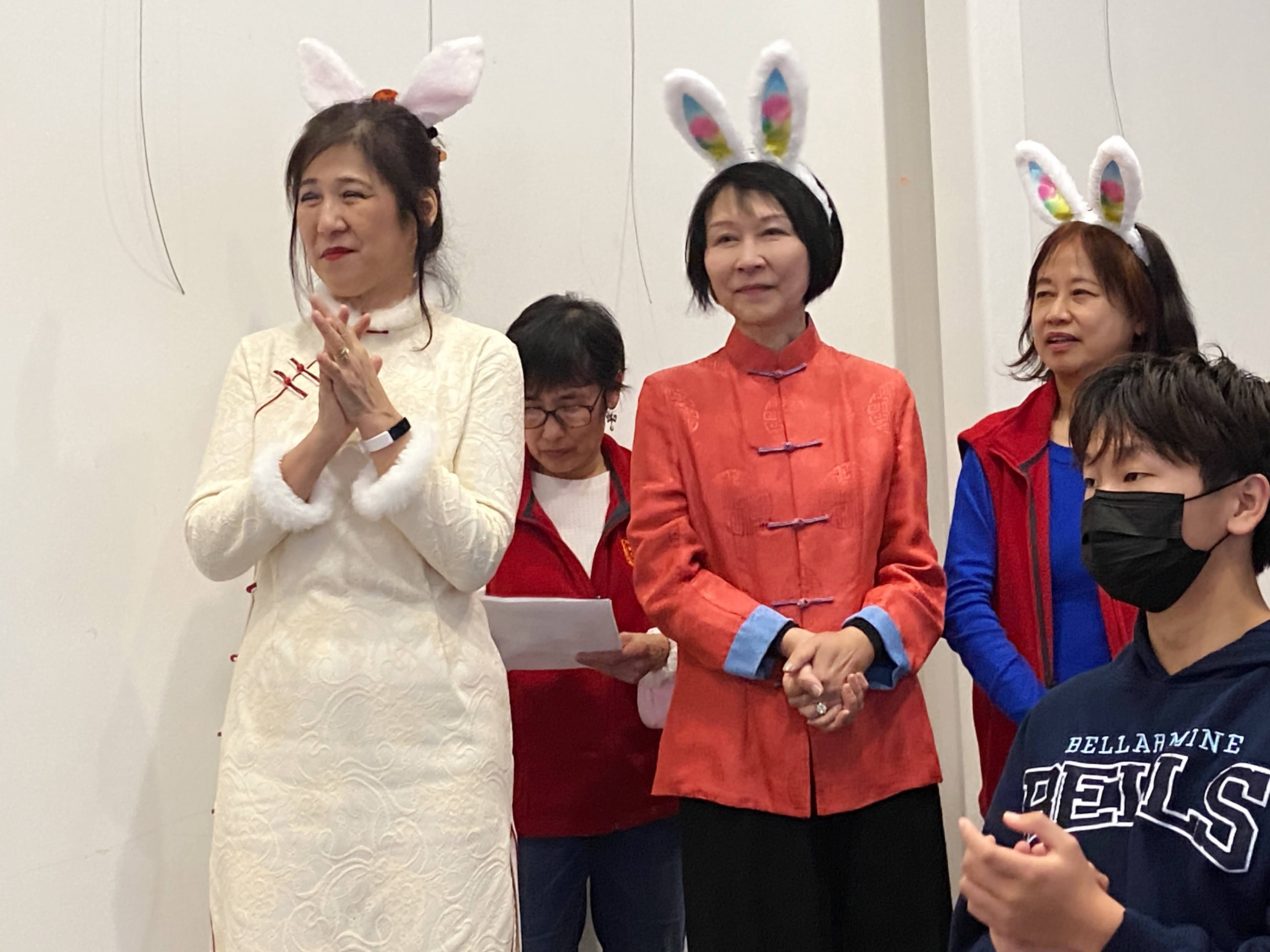 參與此次頒獎典禮的本會同仁們 也感受到獲獎學生與家長們的興奮心情