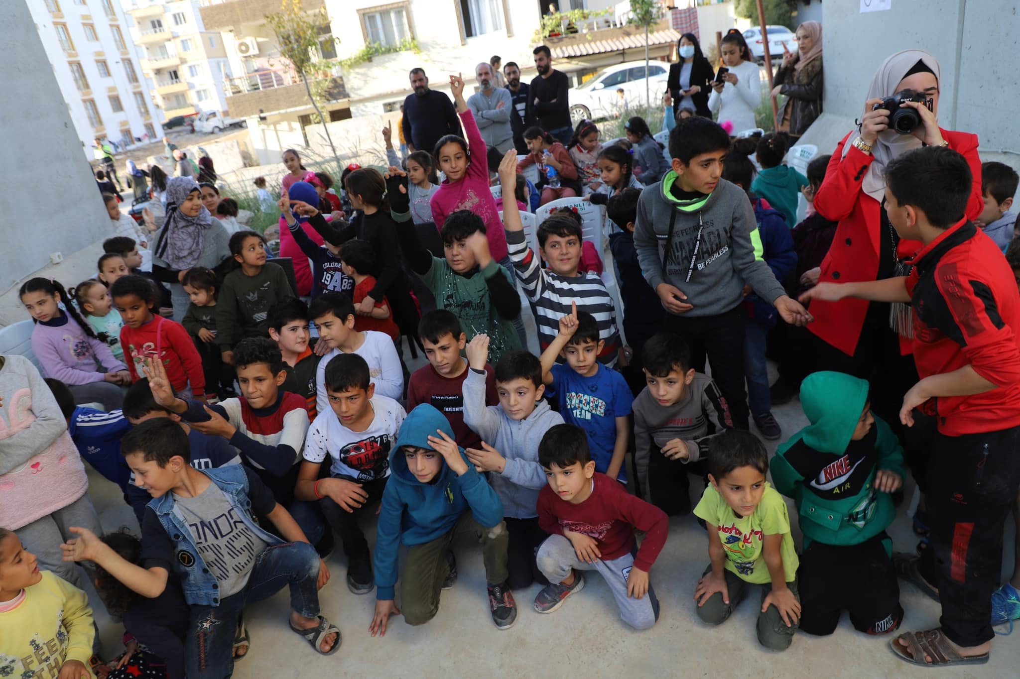 一群可愛活潑孩子們參加漢字文化節