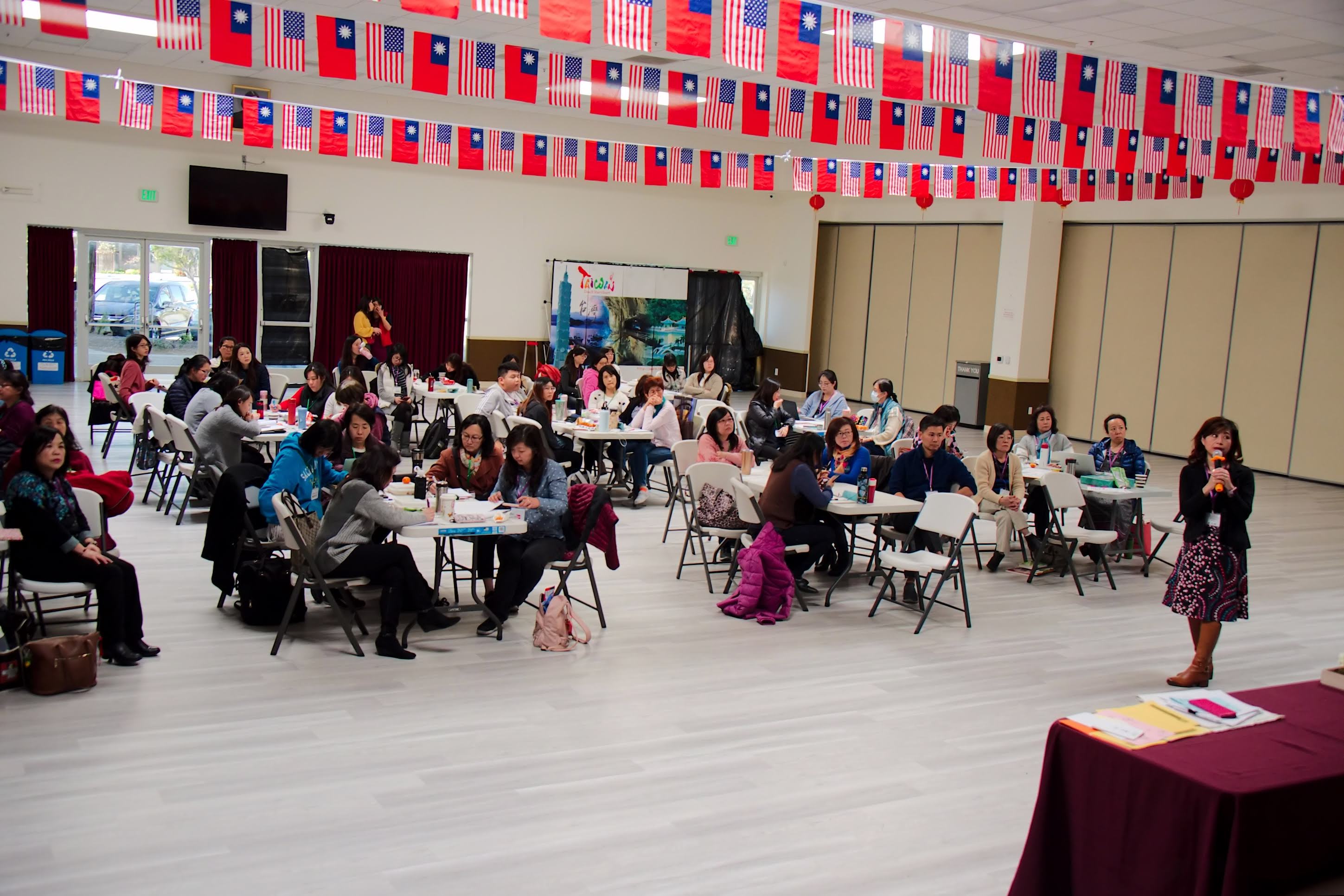 童文妍老師準備了精彩的課堂活動，讓現場老師們實地操演。