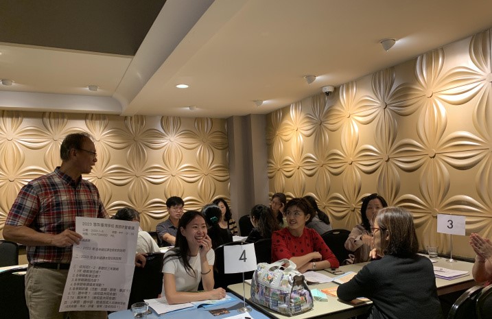 雪梨臺灣學校教學研討會，現場討論熱絡