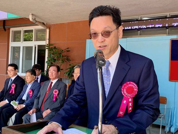 漢城華僑中學畢業典禮 唐殿文勉不忘培育之恩1