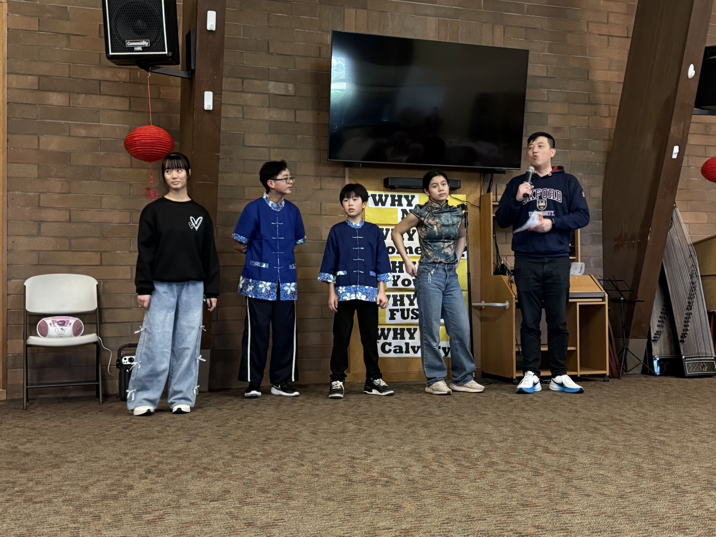 五年級學生表演 - 恭喜新年