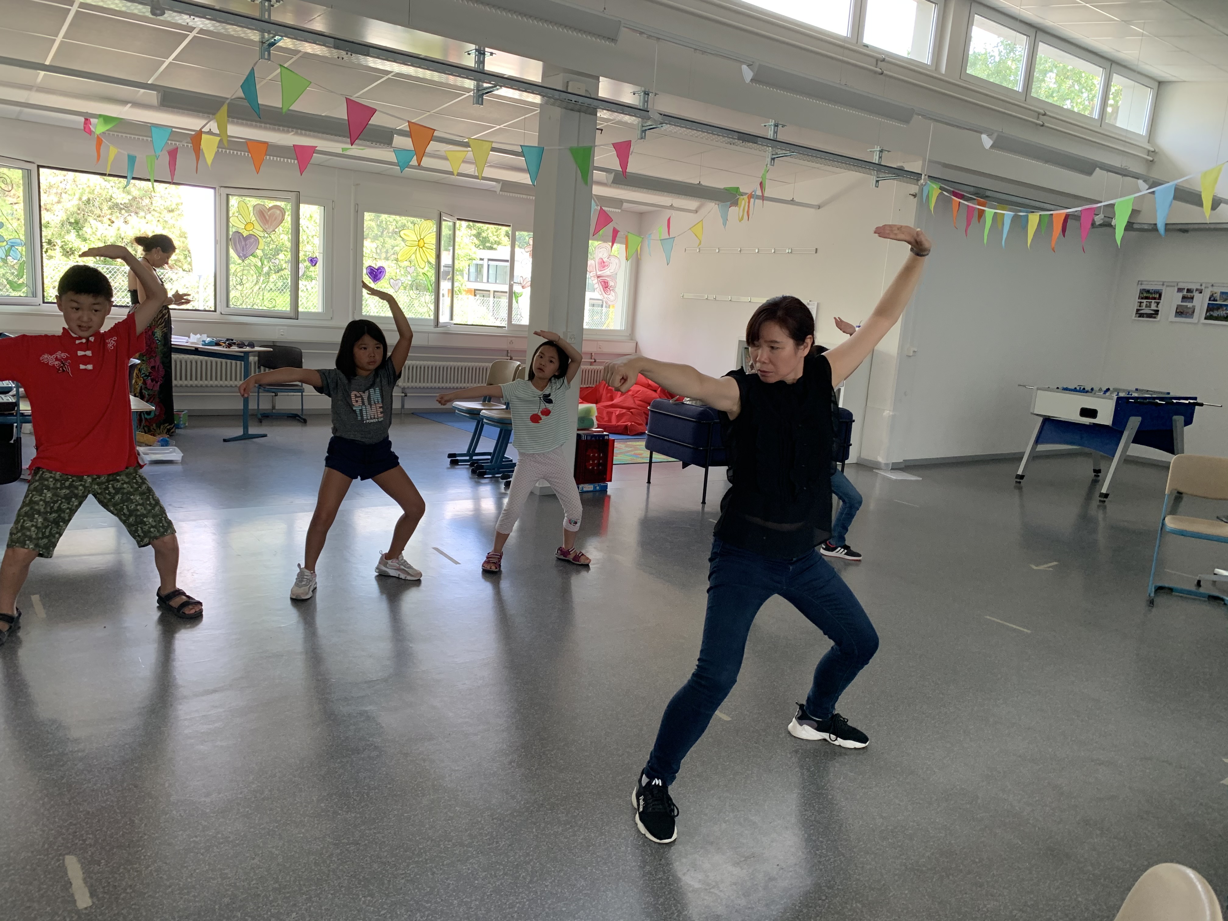 功夫課 - 小朋友們實在太厲害了，打得有模有樣