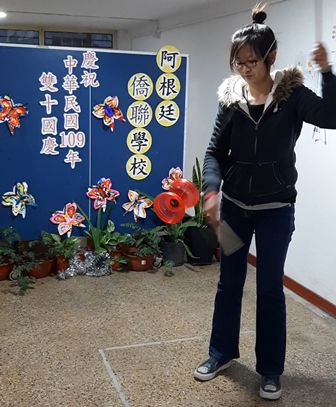 師資班學生扯鈴操作