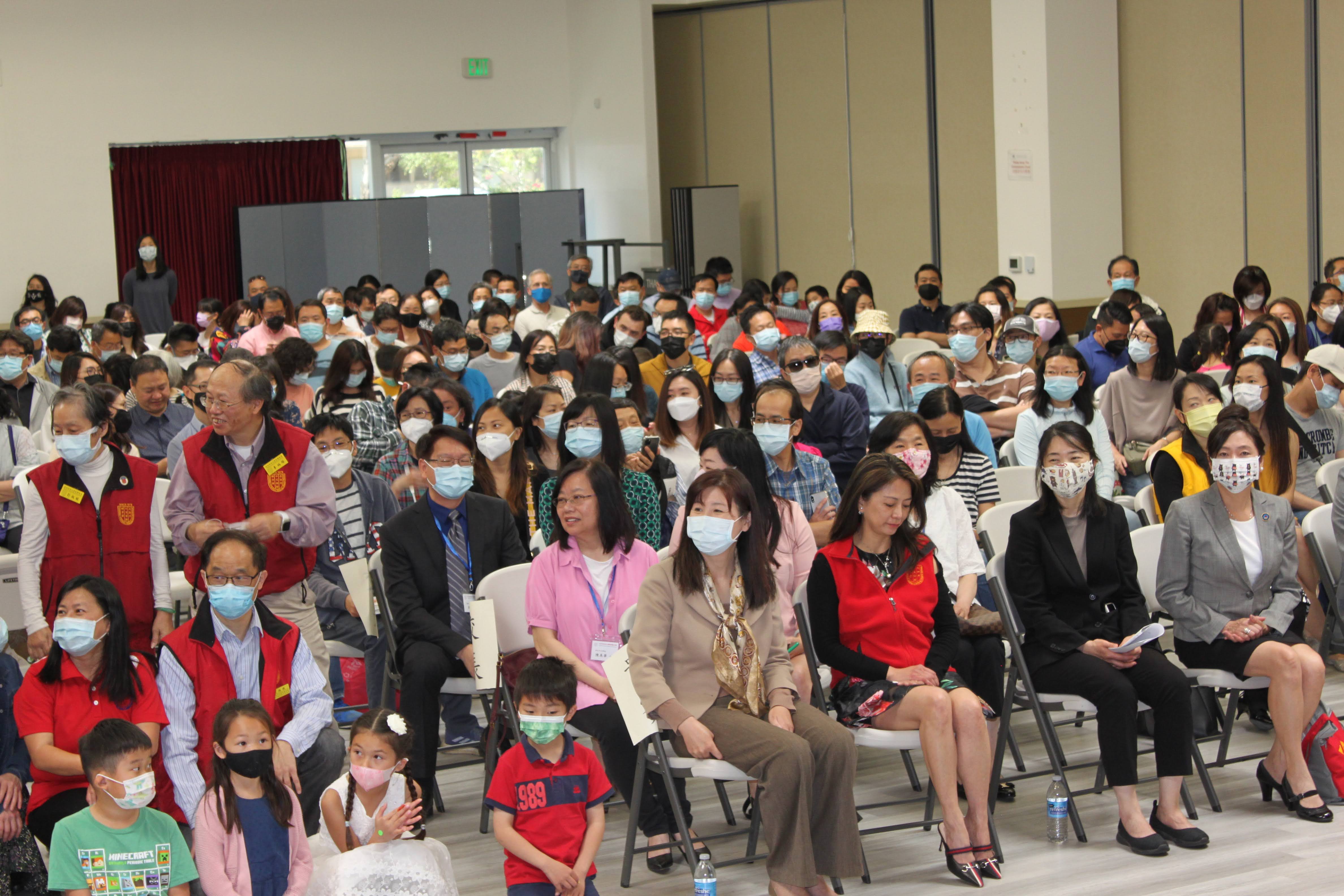 金山灣區華僑文教服務中心莊雅淑主任及徐廣梅副主任蒞臨觀禮擔任嘉賓