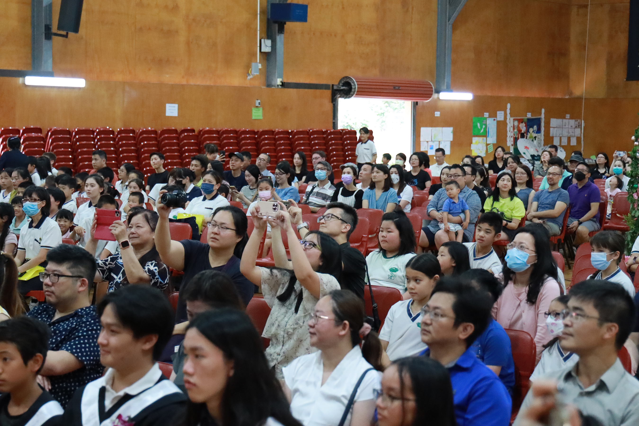 典禮溫馨感人 氣氛熱鬧有序