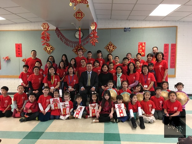 美西溫哥華中文學校 說吉祥話發紅包慶新春圖片