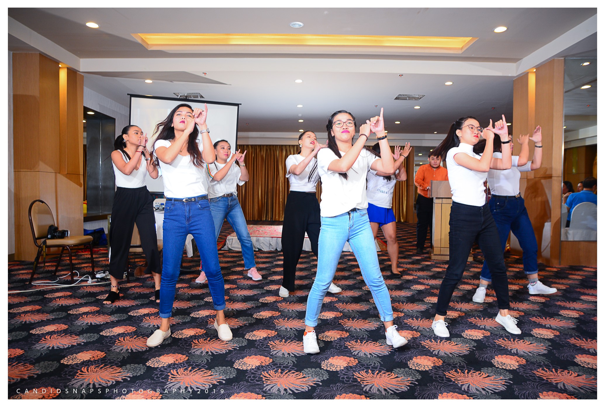 老師們開心演出