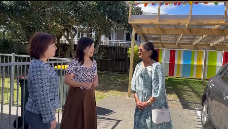 副校長與處長親自迎接市政府Local board副主席。處長陳詠韶（左）副校長曾昭如（中）副主席Ella Kumar(右）