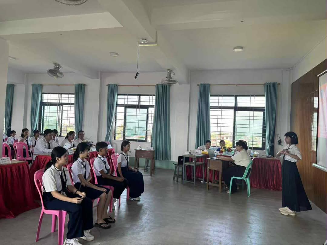 小學生比賽場景