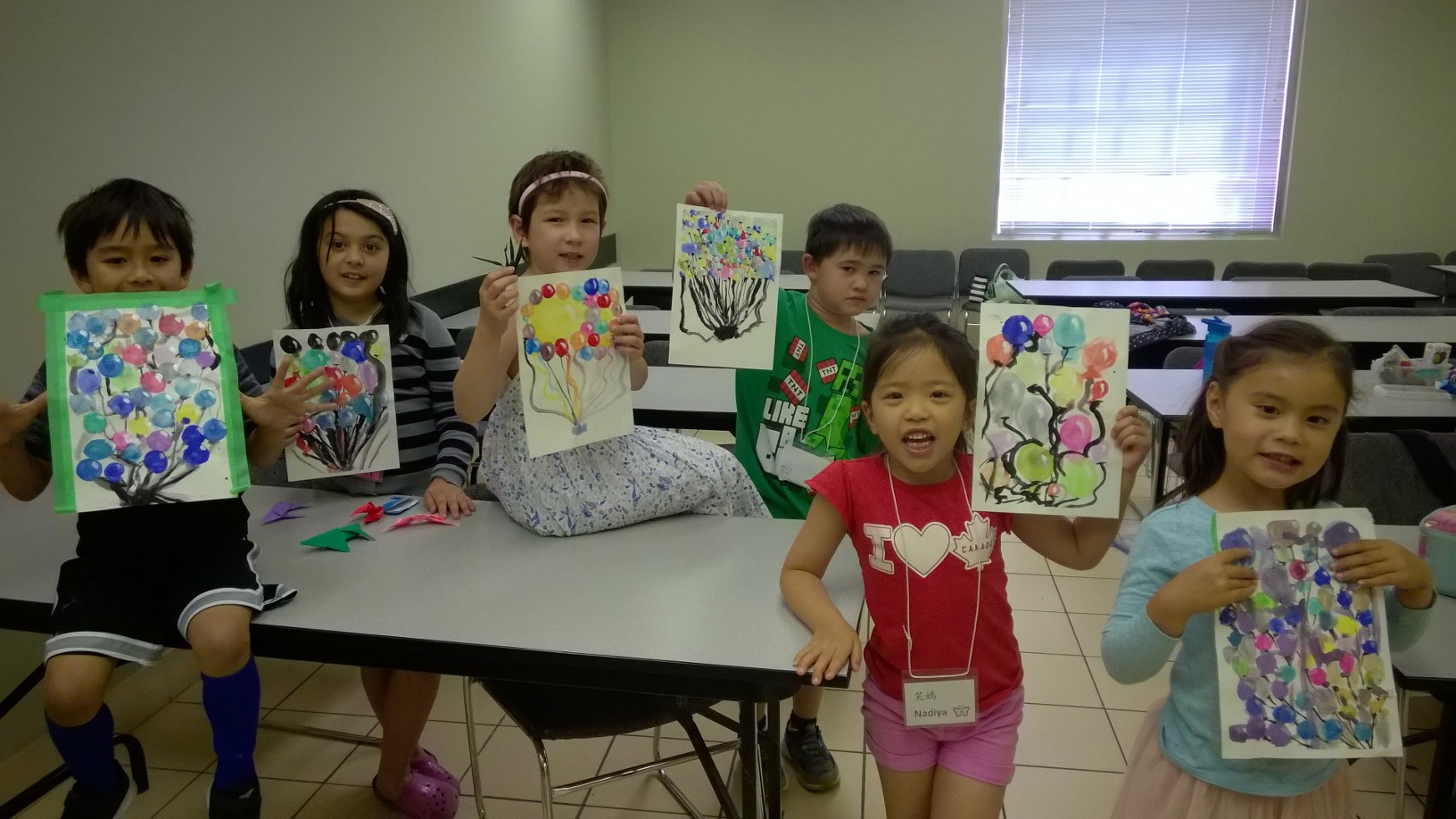 我畫的氣球想飛上天空！我的夢想無極限！