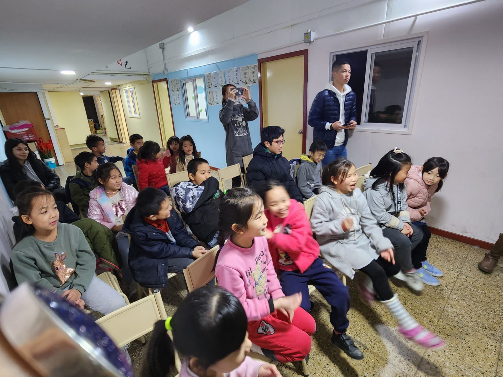 緊張的參賽學生