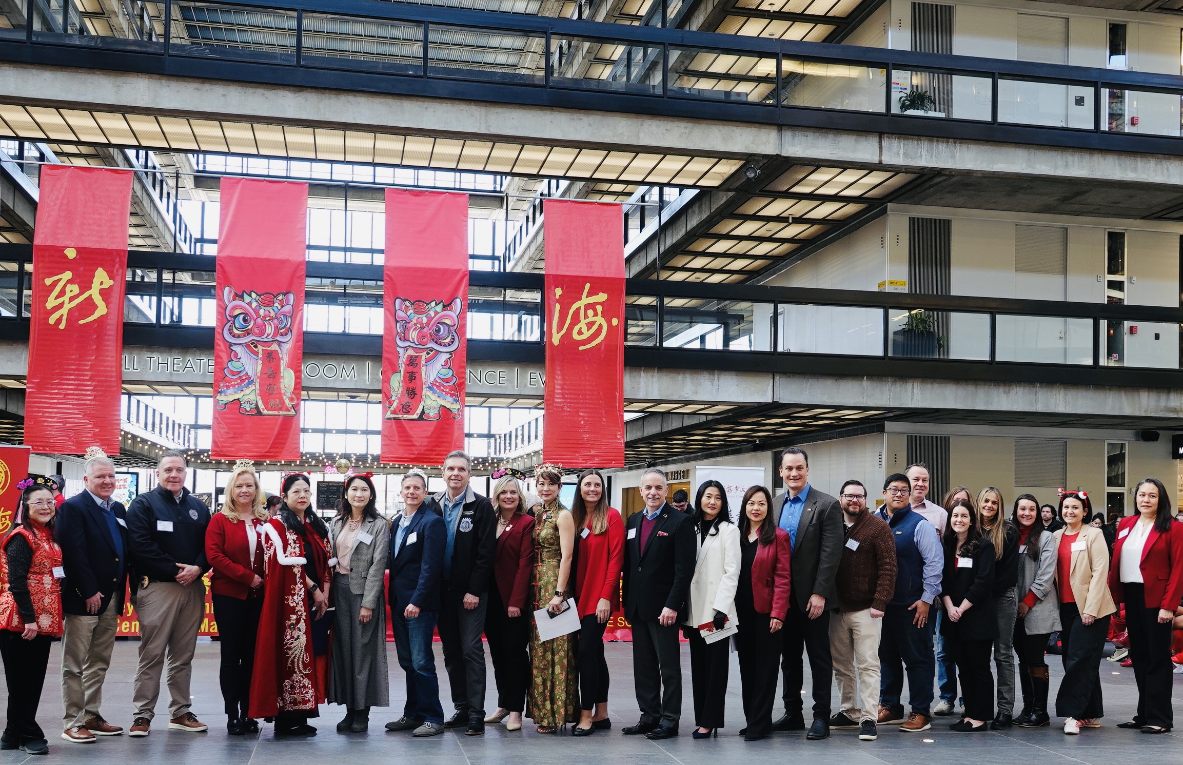 新海中文學校暨新海TCML新春招生表演活動貴賓雲集，社區各界共襄盛舉，一同迎接新春盛會。