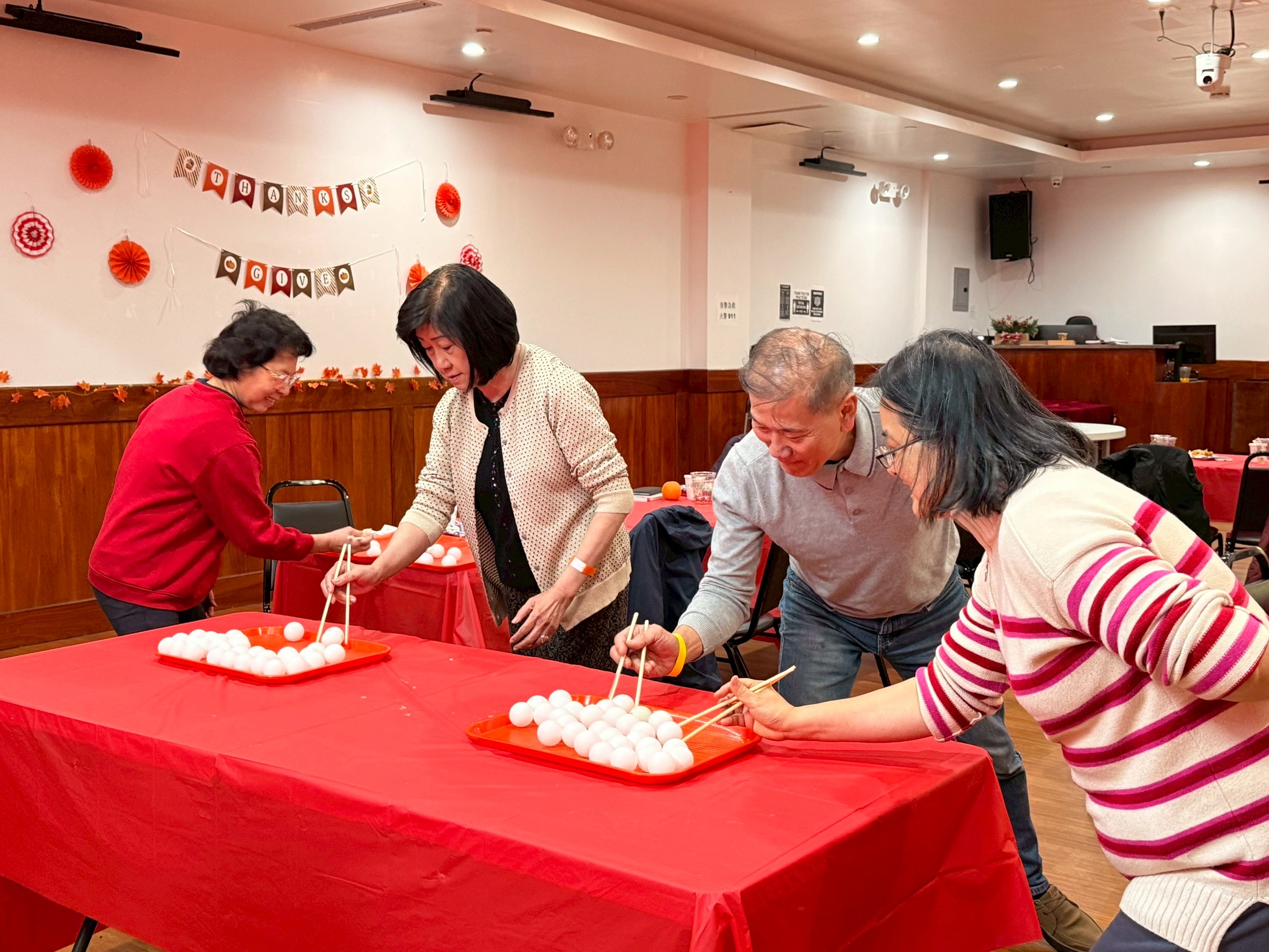 筷子夾乒乓比賽