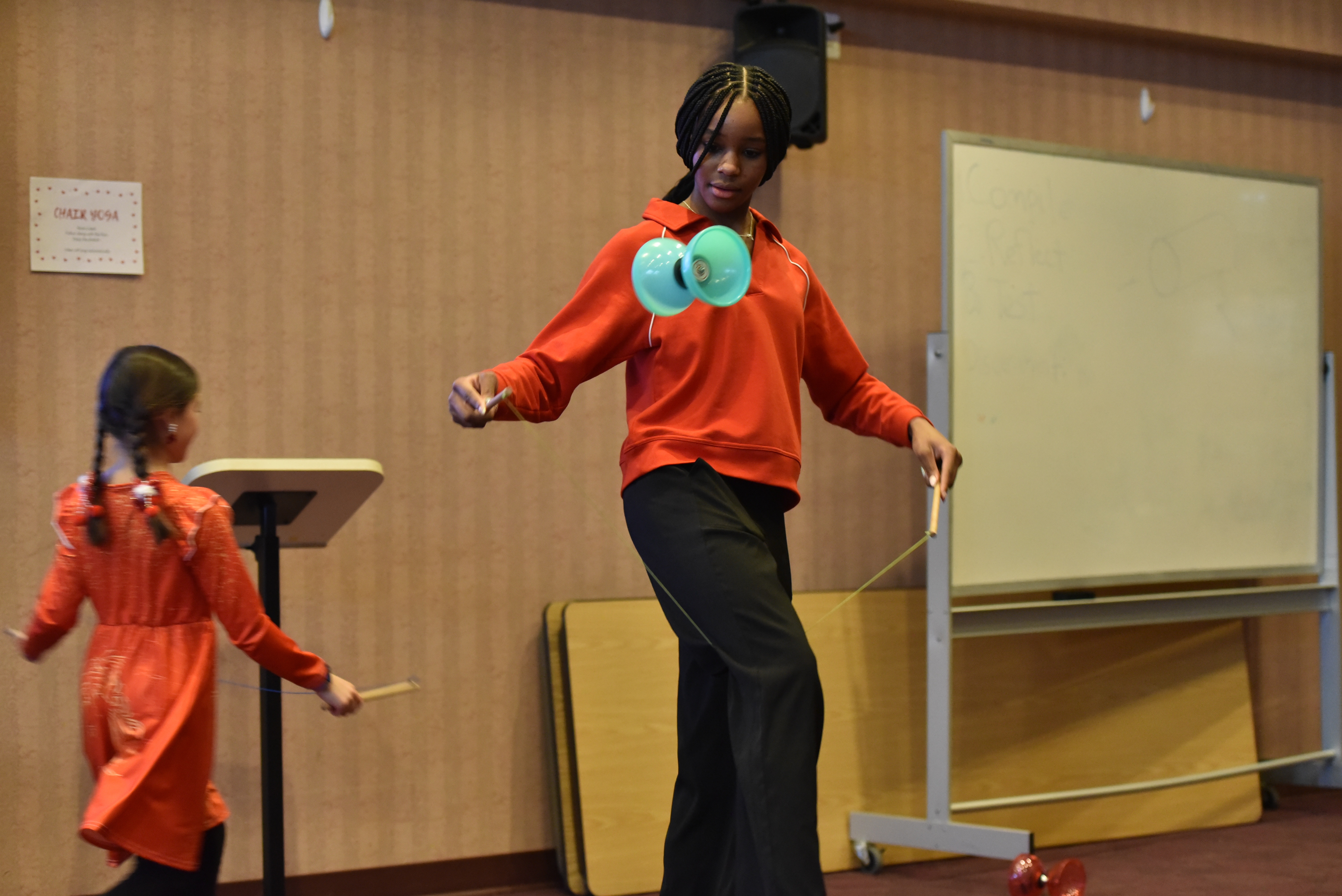 精彩的扯鈴表演