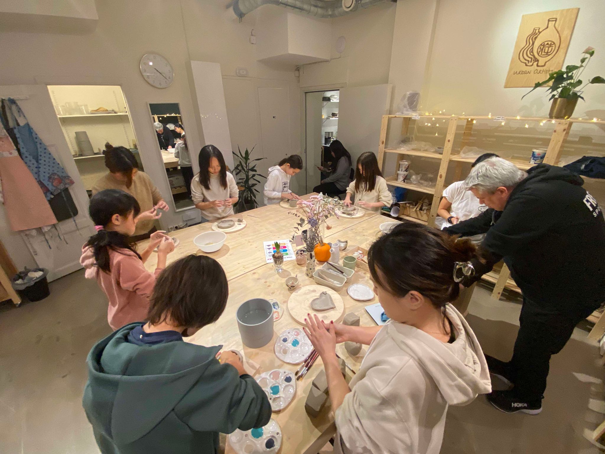 瑞典僑校「Tizzy的中文樂教室」舉辦2024陶藝漢字文化活動2