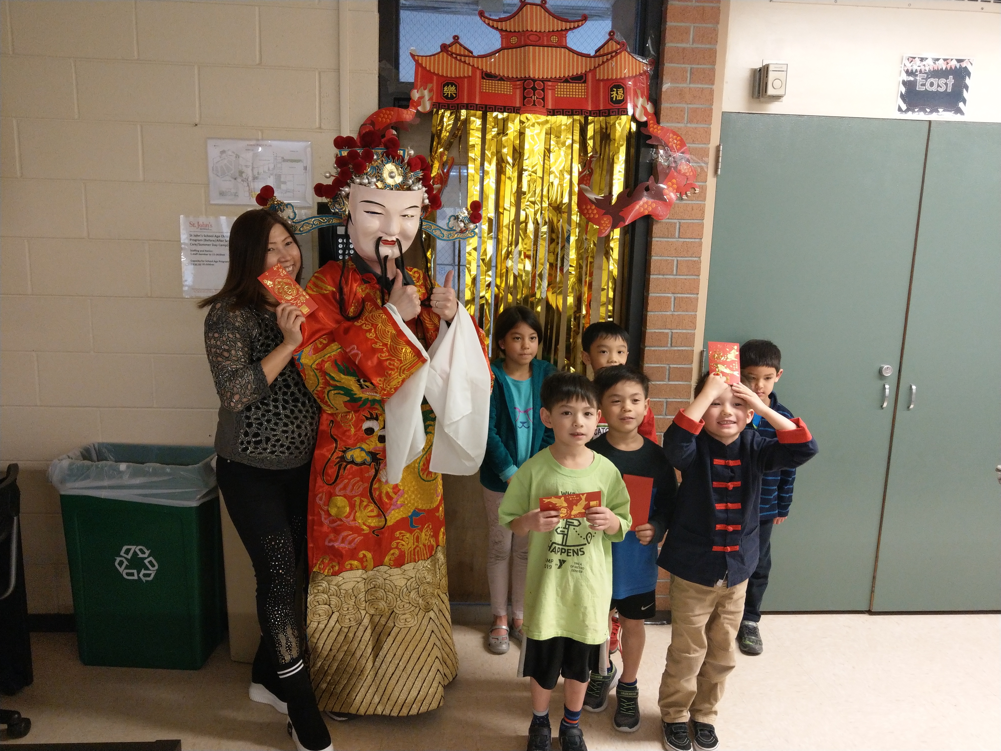 E1 英教語文班師生合影