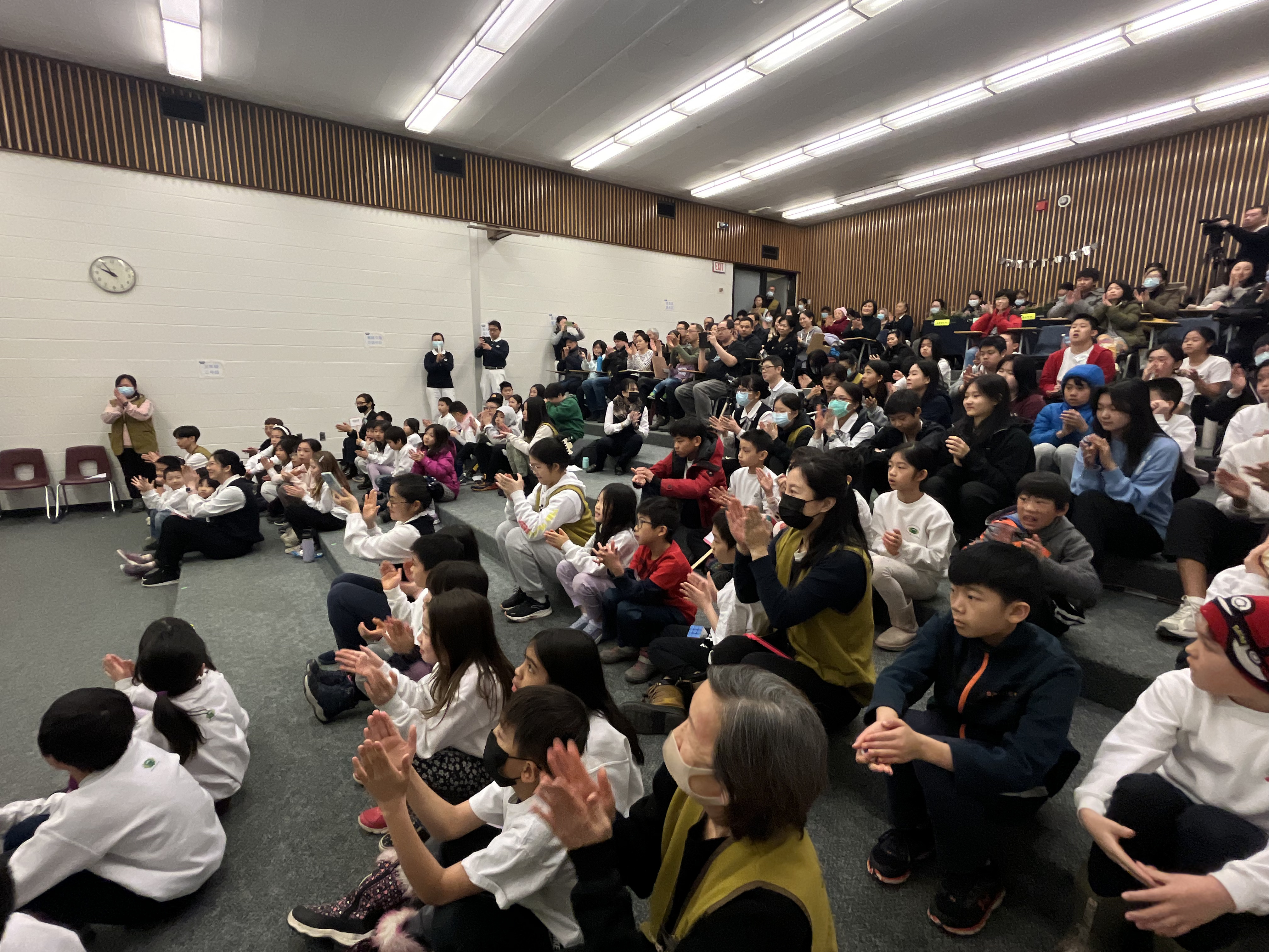 家長、老師、學生、志工、評審，總共人數有173人與會，為參賽者加油！攝影者：薛宏宇