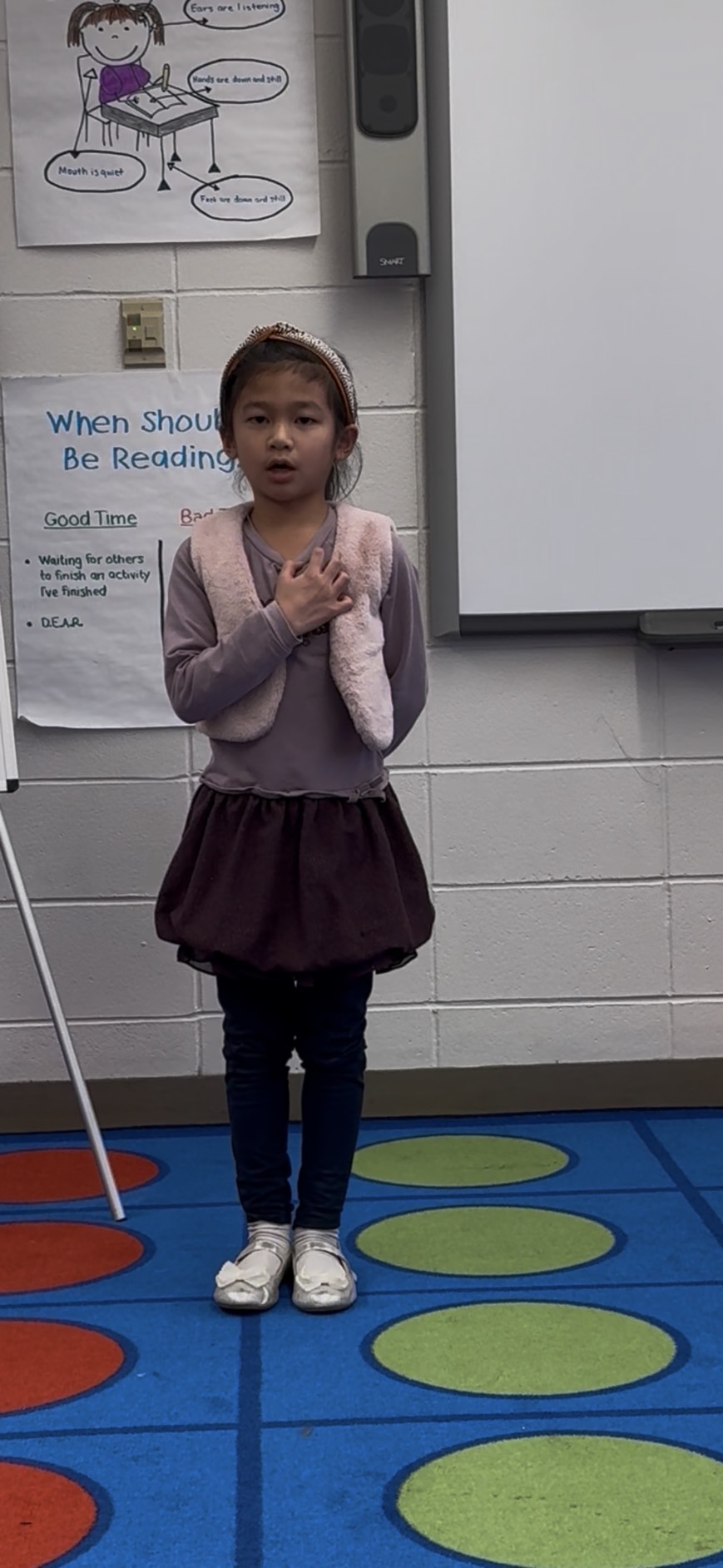 小朋友用中文自信的講述生動有趣的故事