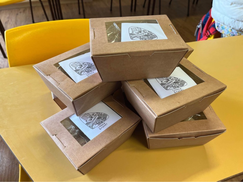 美味的月餅，由臺灣媽媽製作，濃濃臺灣風味學生讚不絕口