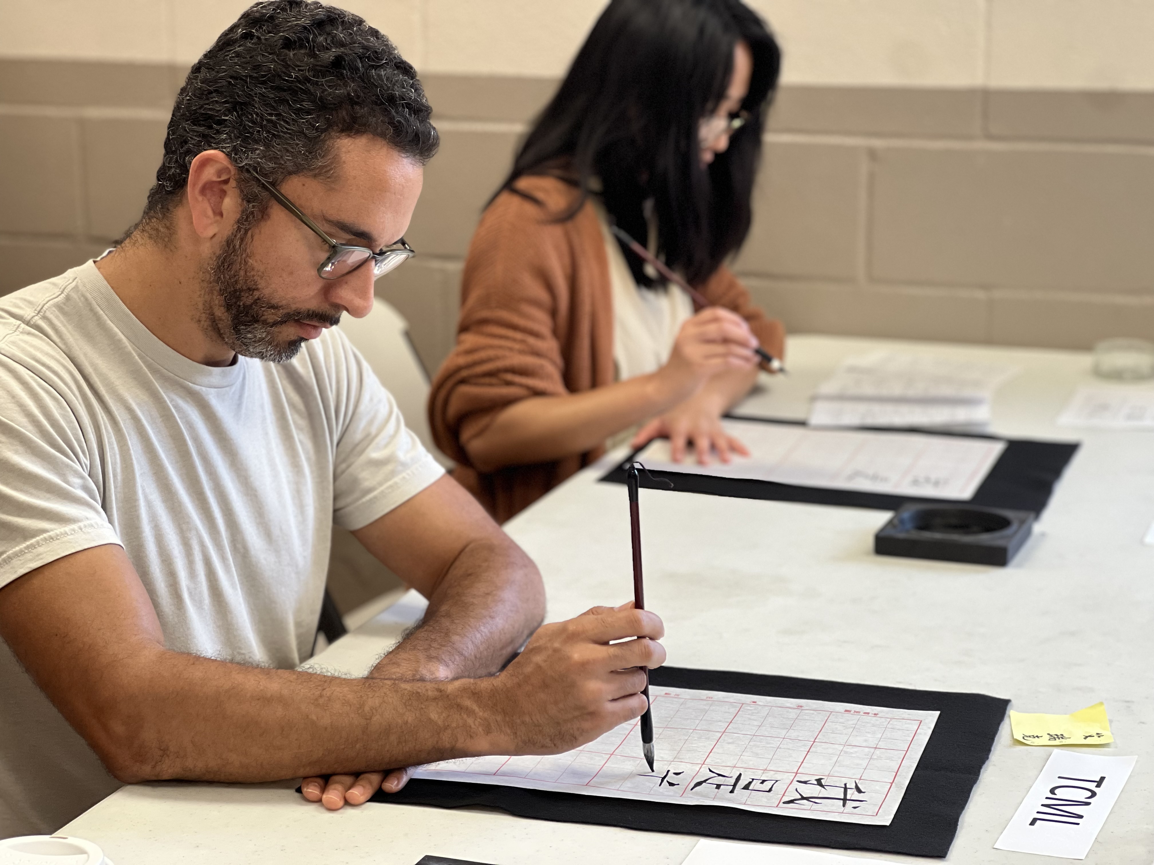 TCML學員認真書寫