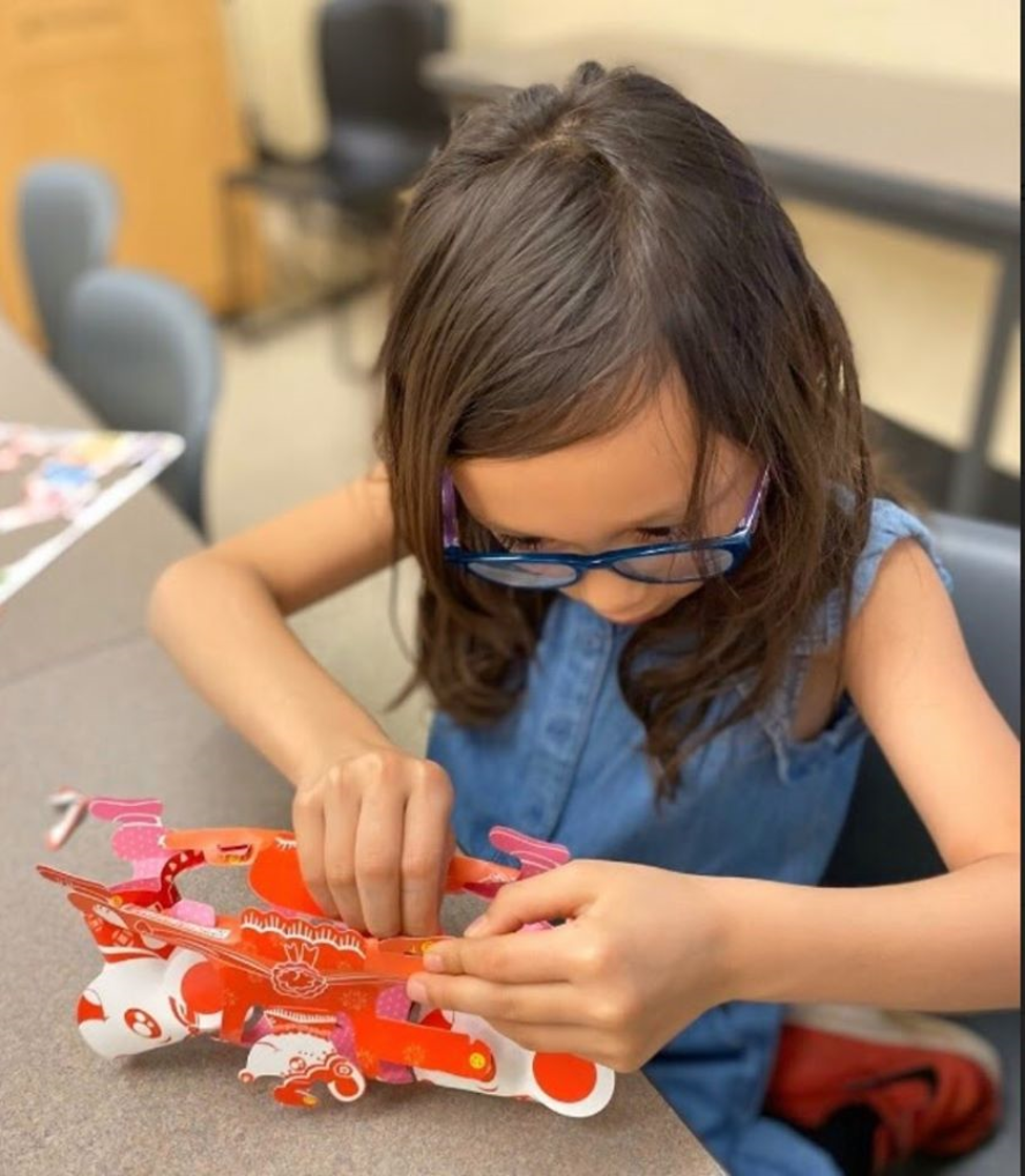 只要聚精會神，一定能搭出完美的花轎!