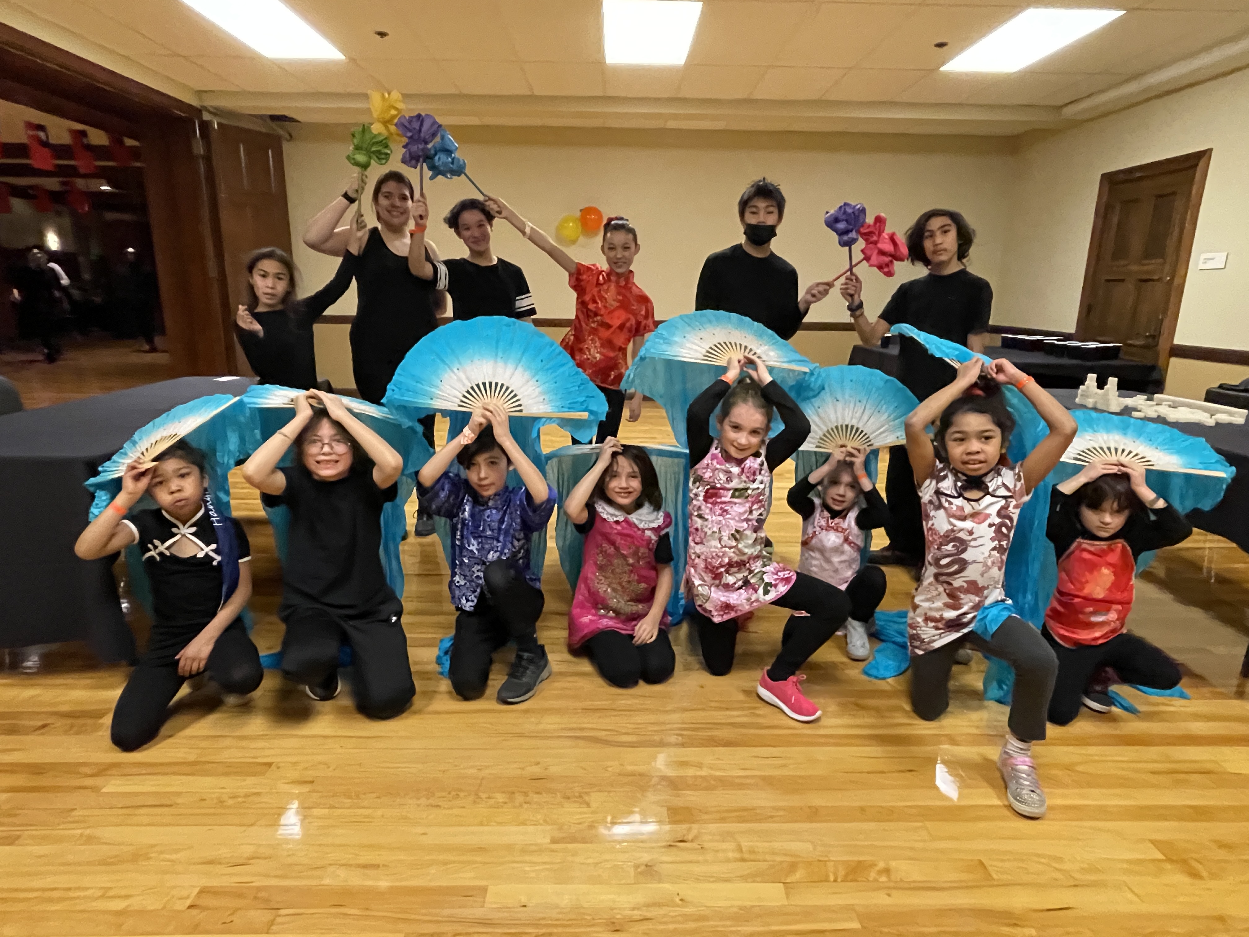 彩帶飄扇的表演