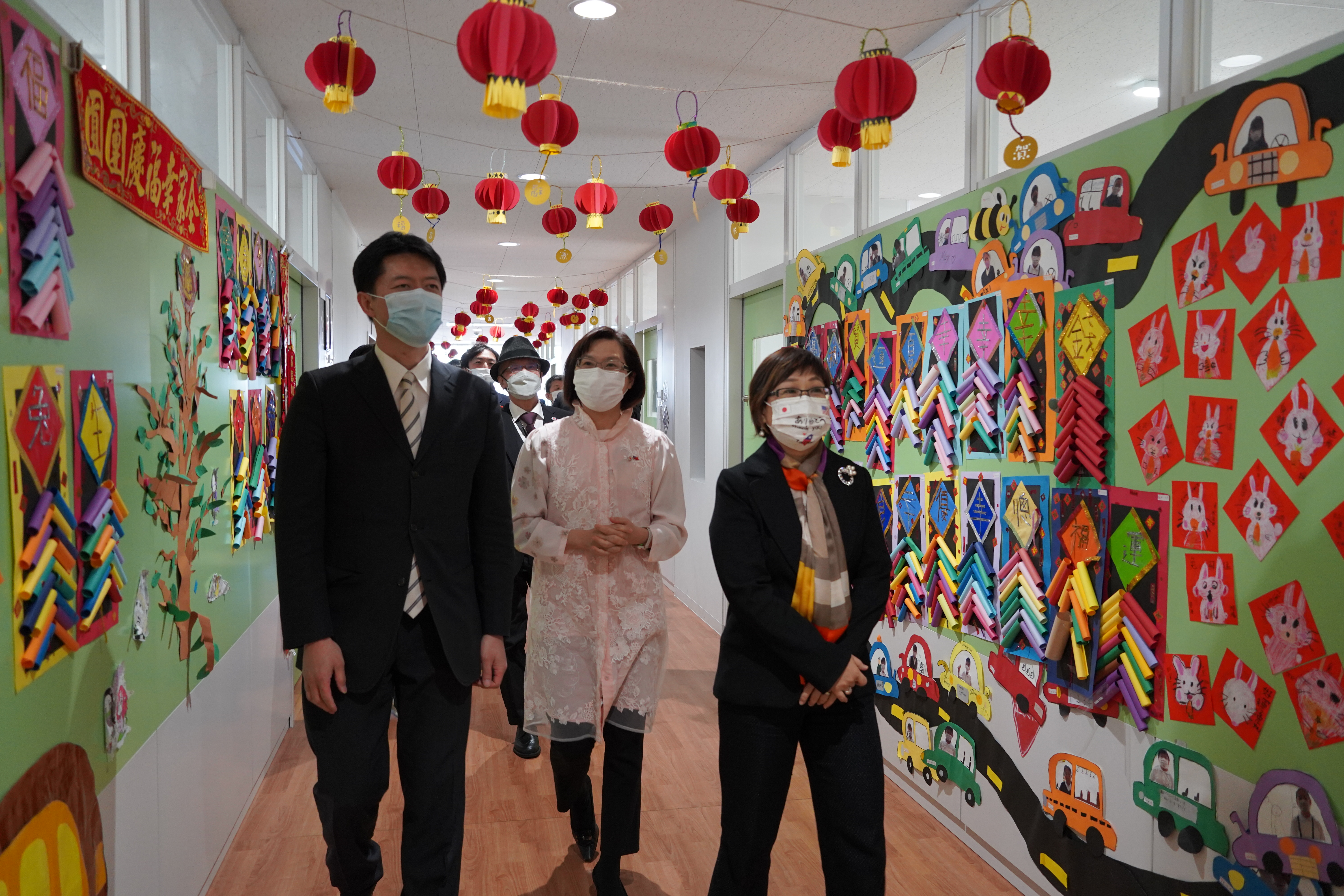 走廊布置充滿中華文化的氣息，深受來賓的歡迎。