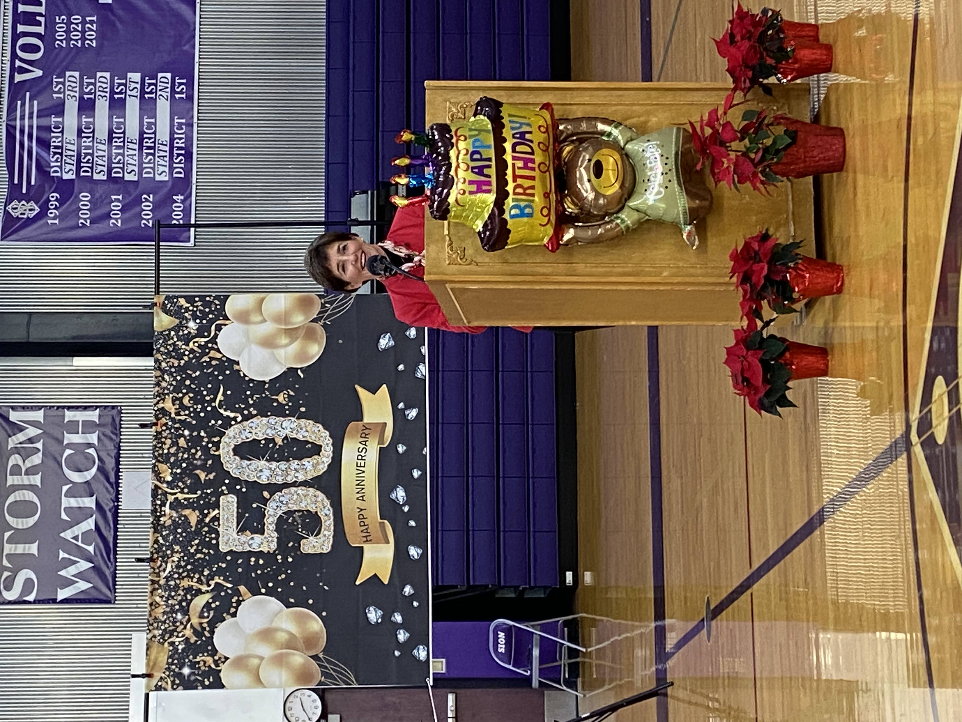 Leawood, Kansas 州的市長Ms. Peggy Dunn的致詞。