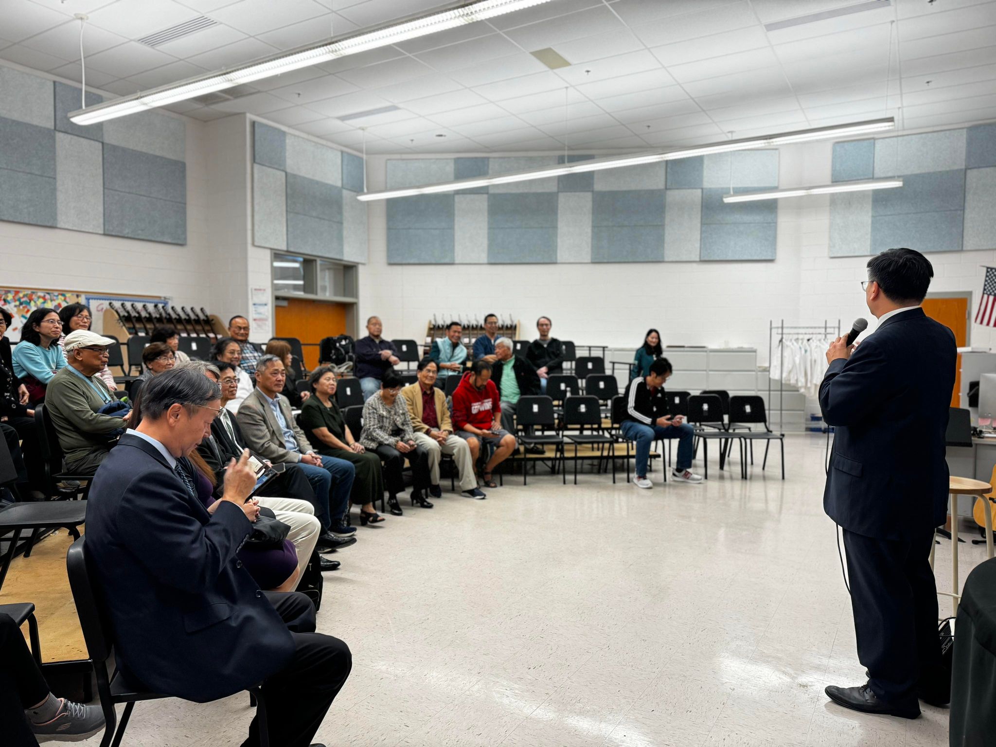 僑委會委員長造訪華府台灣學校 與師生座談探討華語文中心經營策略和經驗分享2