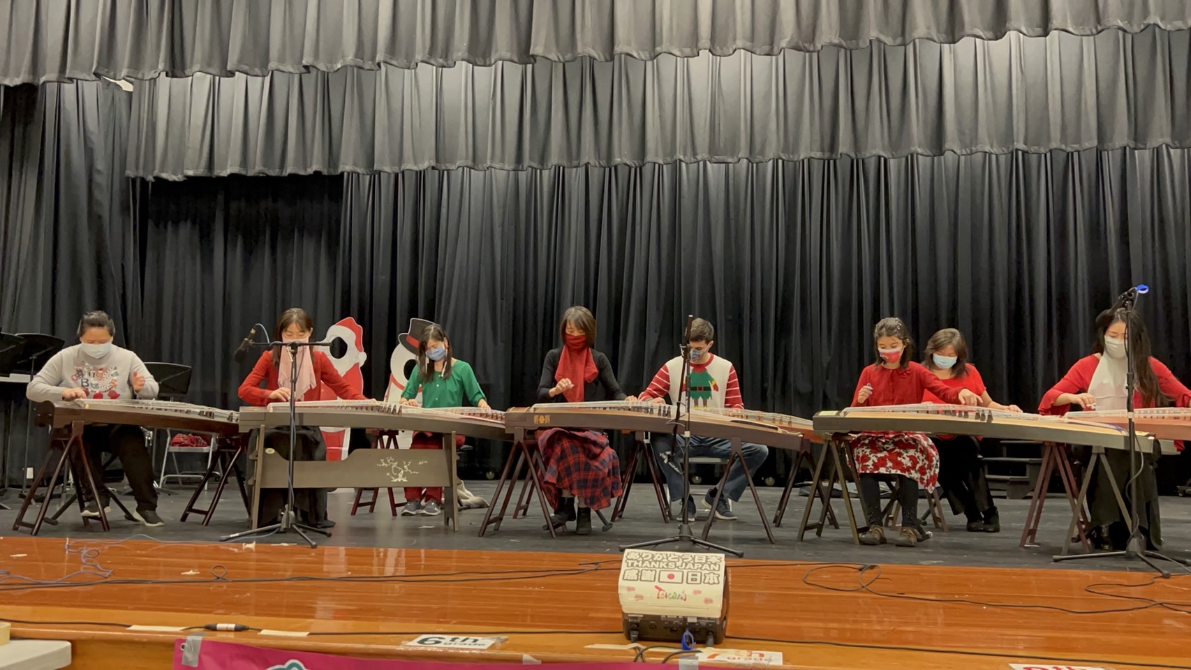 古箏團隊的琴聲相伴