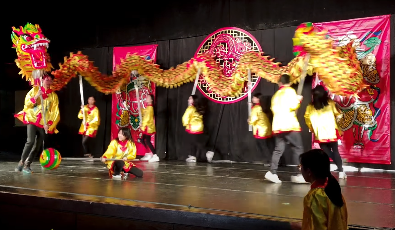 梅山中文學校 (MHCS) - 舞龍