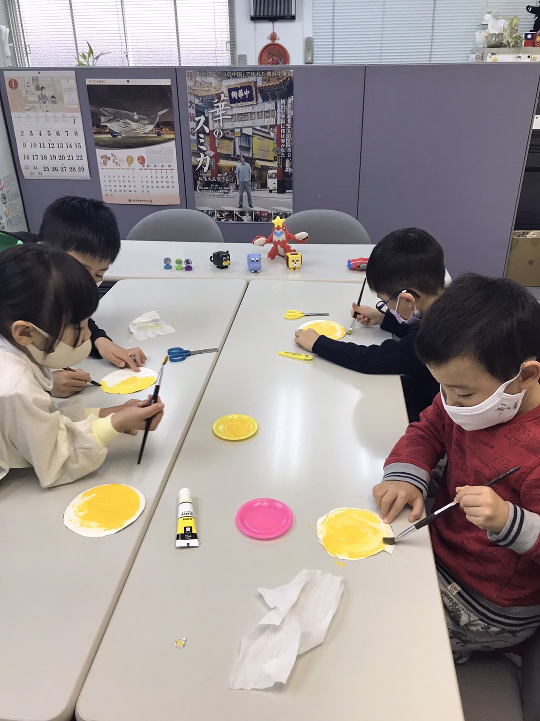 幼幼班用紙盤畫出小老虎