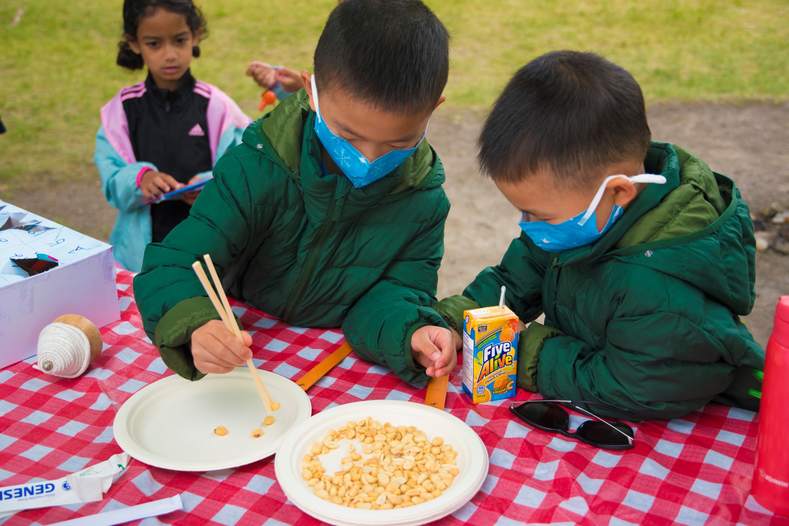 筷子夾花生比賽