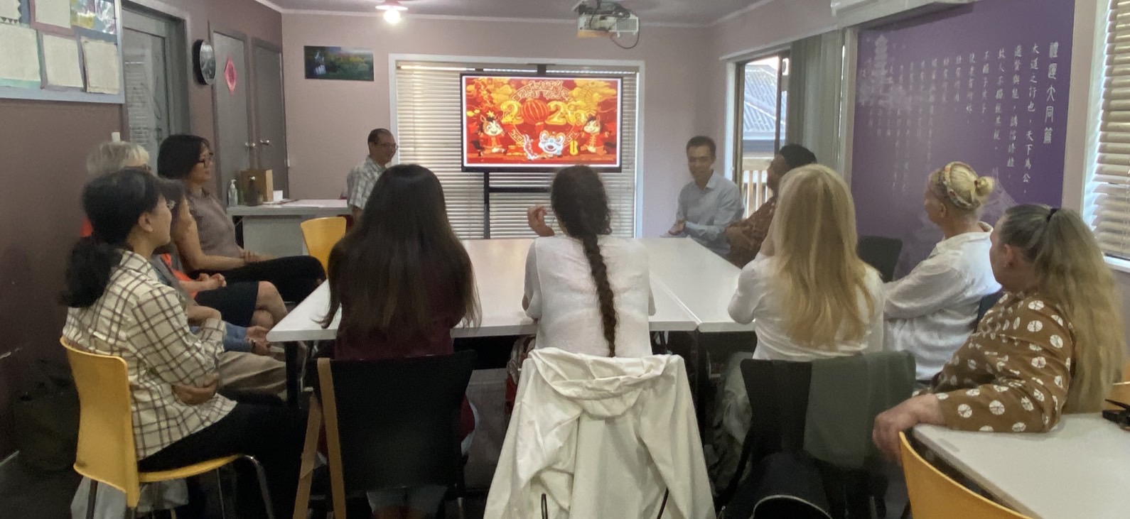 向大家介紹農曆新年的由來習俗，也與大家交流互動