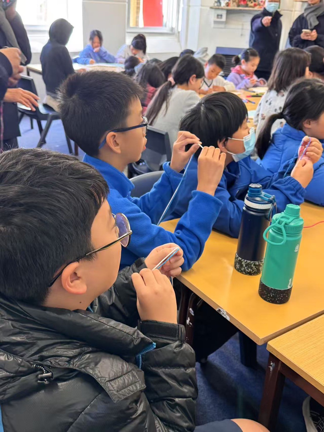 澳洲慈濟人文學校舉辦 手工藝教學活動 —— 如意結編織課2