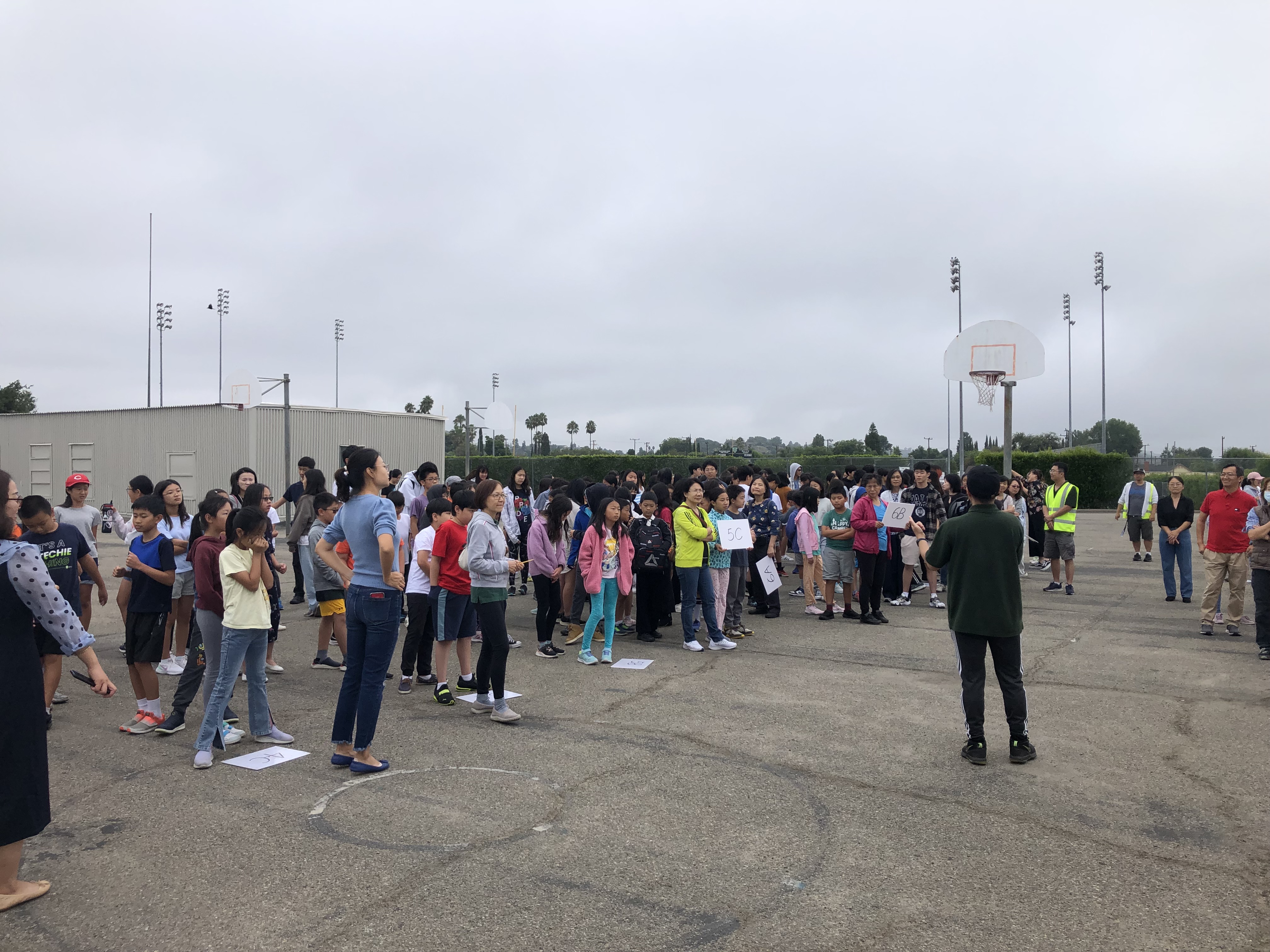 師生迅速集合到防災集合地點