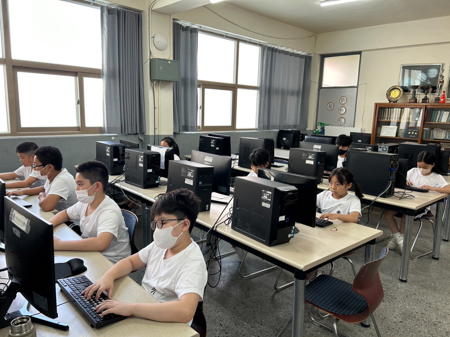 釜山華僑小學舉辦2023漢字文化節作文比賽 中高年級手寫、打字兩種形式舉行圖片