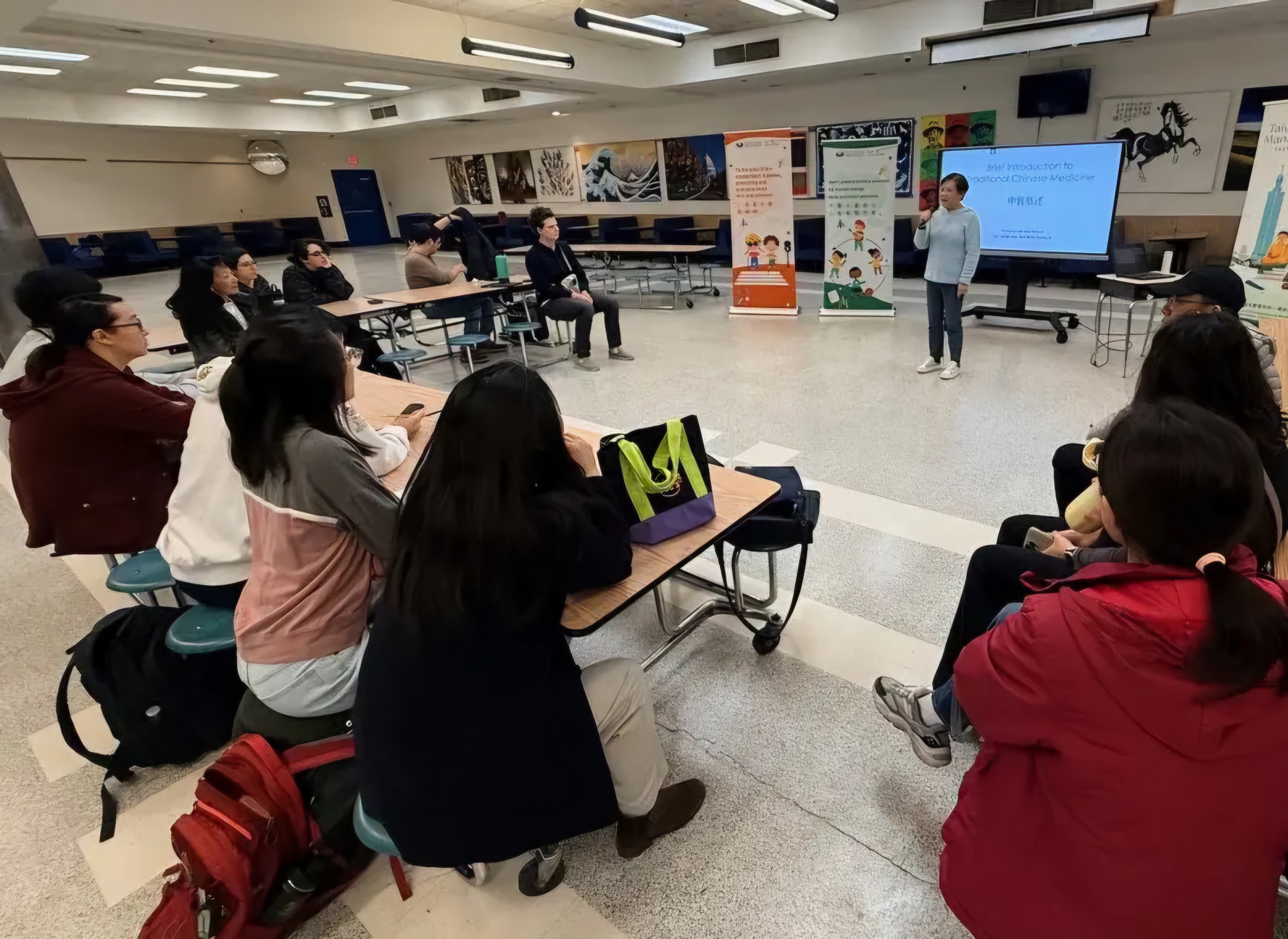 中醫師郜琴介紹中醫的基本概念與針灸原理