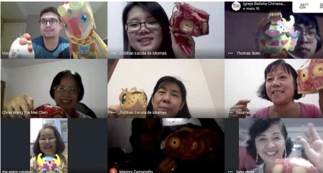 課程加碼進行「中華民國僑委會致贈牛年小提燈」之示範講解及組裝。