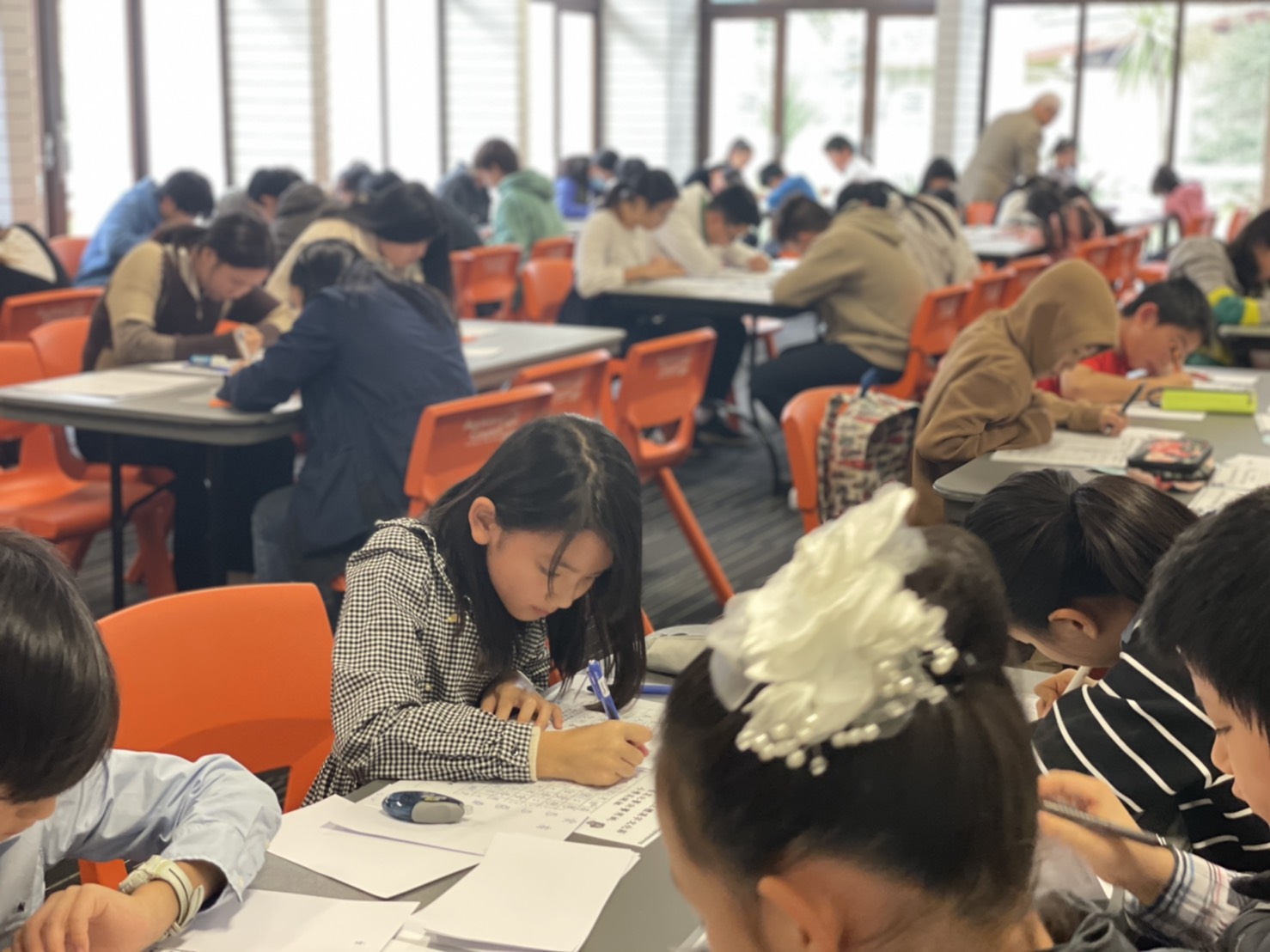 參賽選手個個聚精會神