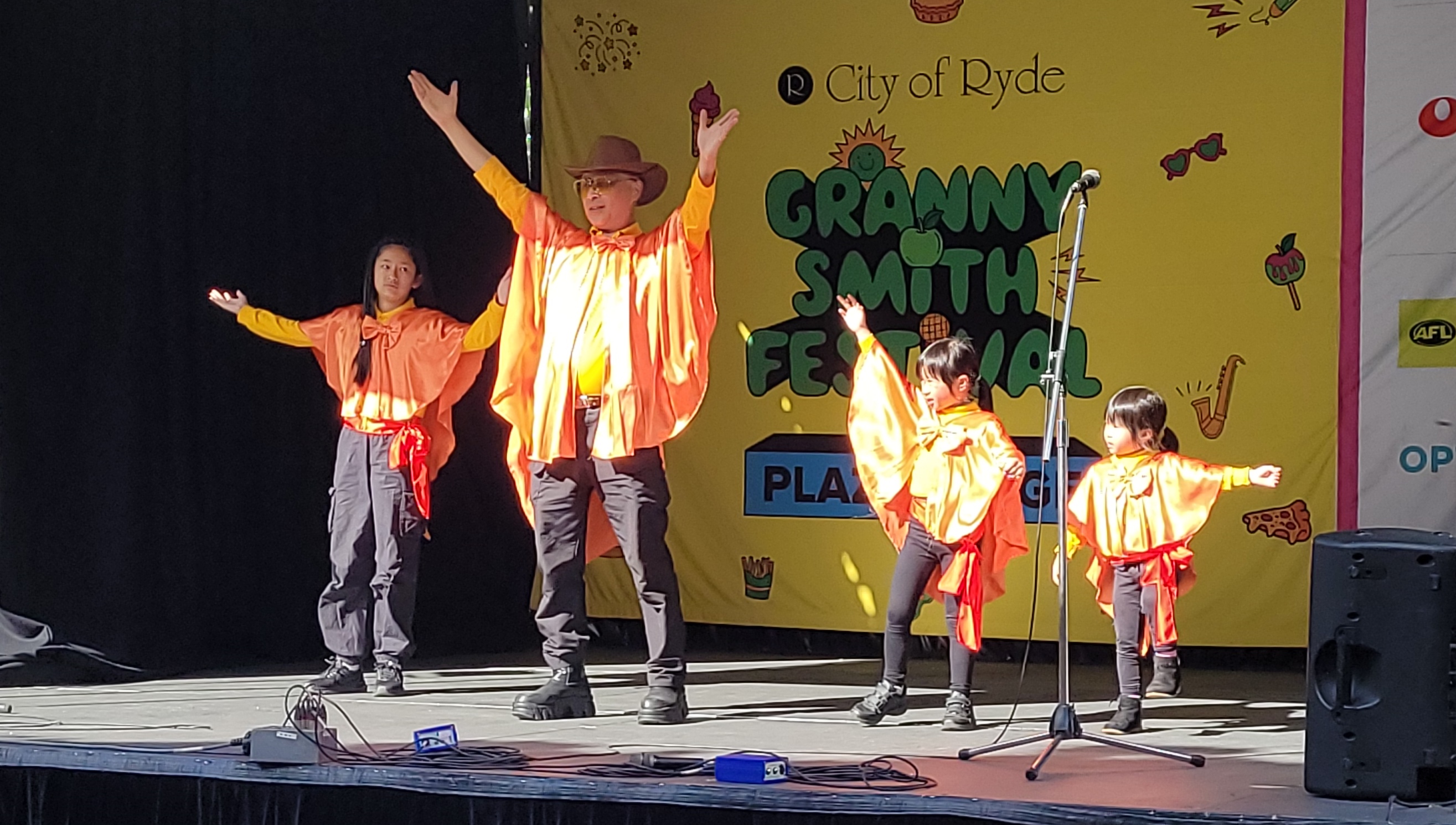 中華文化學校師生感謝大眾支持